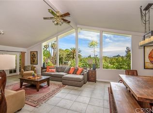 21461 Salamanca Ave, Woodland Hills, CA 91364