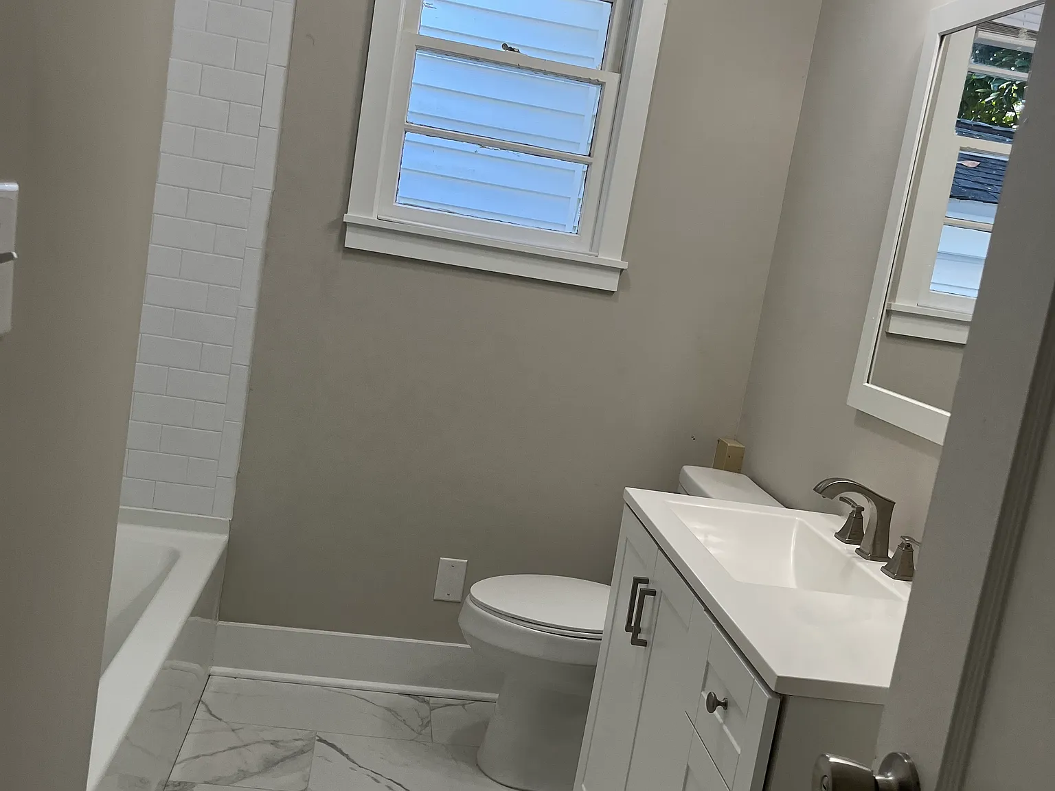 4 bed, 1314 sqft, $3,000 — Photo 3