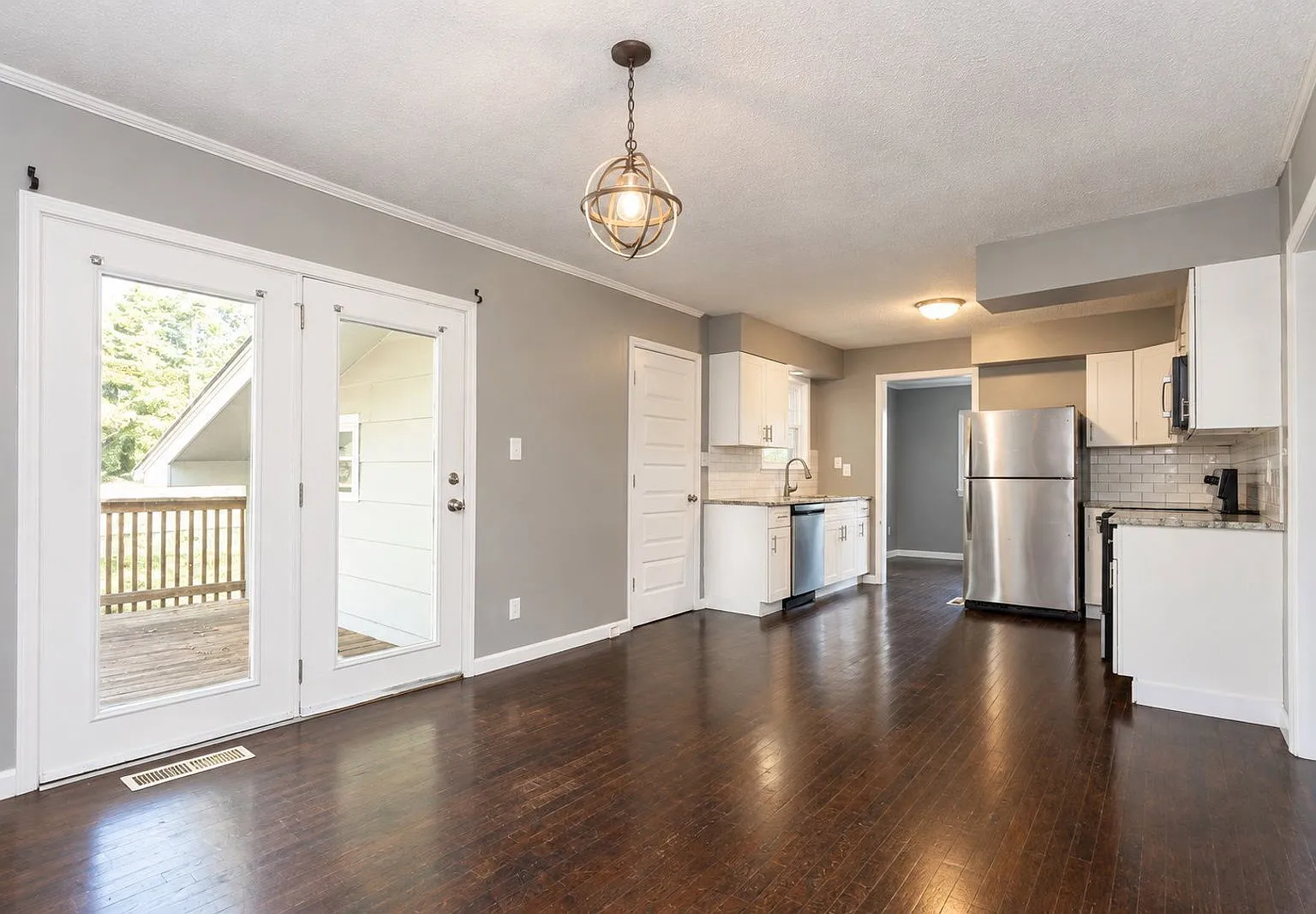3 bed, 2.0 bath, 1776 sqft, $1,695 — Photo 3