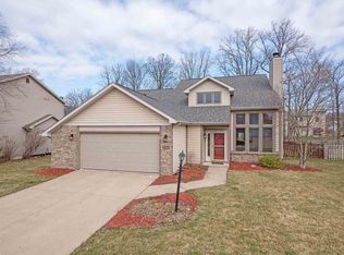 9326 Shorewood Trl, Fort Wayne, IN