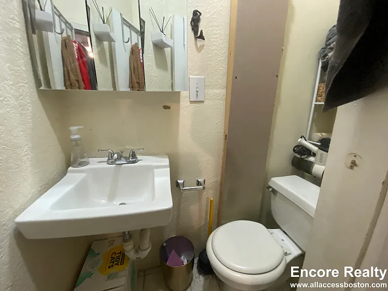 17 Grove St #4 — Photo 10