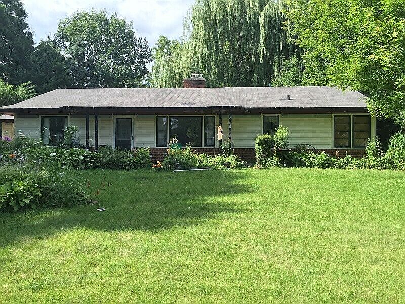 1st image of 1303 River Bluff Blvd