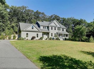 35 Appleton Ln, Glocester, RI 02857