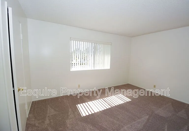 1202 Portola Rd — Photo 10