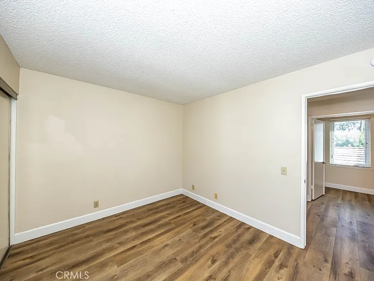 21 Ashbrook #102 — Photo 34