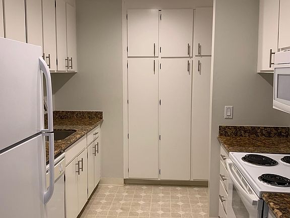 4th image of 520 Cypress Point Dr #520