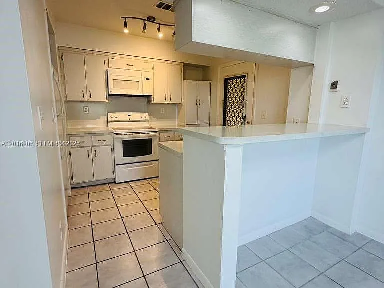 9150 NW 38th Dr #301 — Photo 5