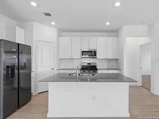 4 bed, 3.0 bath, 1914 sqft, $1,950 — Photo 3