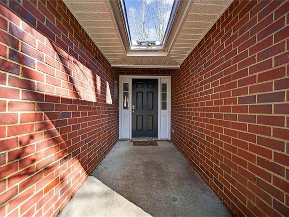 2nd image of 108 Davison Loop