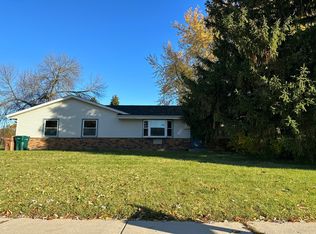 2320 W Mill Rd, Glendale, WI 53209