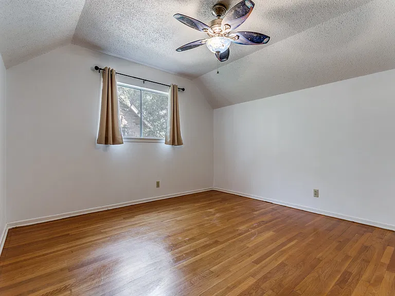 3551 Red Oak Ln — Photo 11