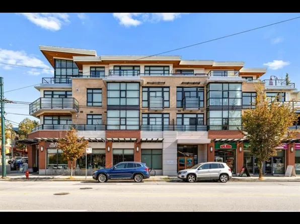 2020 Alma St #305, Vancouver, BC V6R 3P9