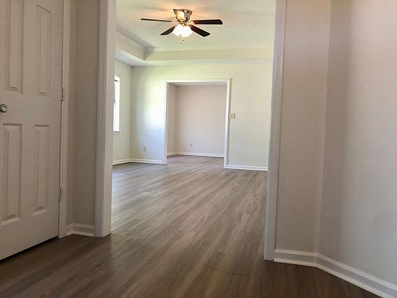 3rd image of 4167 Hamilton Cir