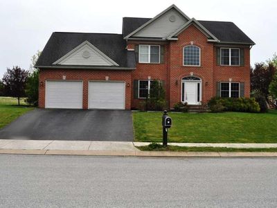 1454 Langshire Dr, York, PA, 17404
