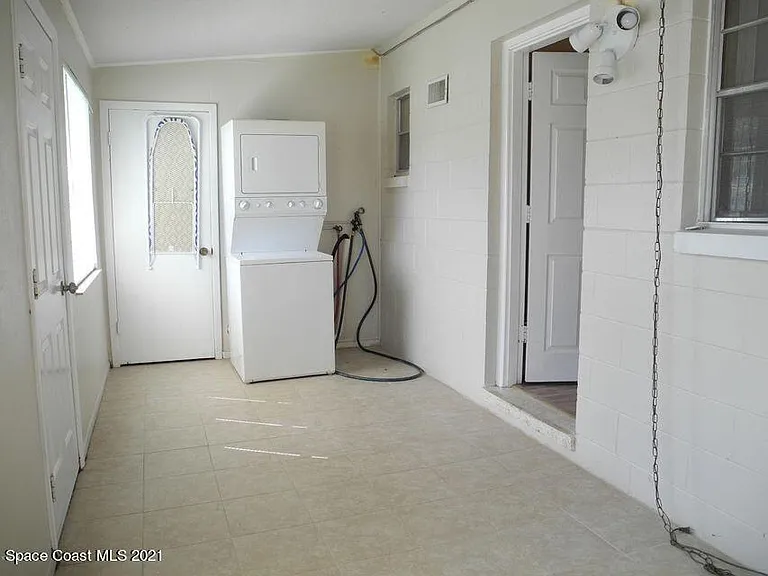 123 Roosevelt Ave #C — Photo 5