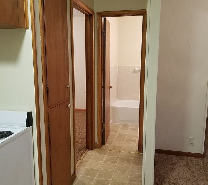 2nd image of 316 N Wilson Ave APT 2