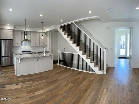 3rd image of 8213 N Toll Creek Ln