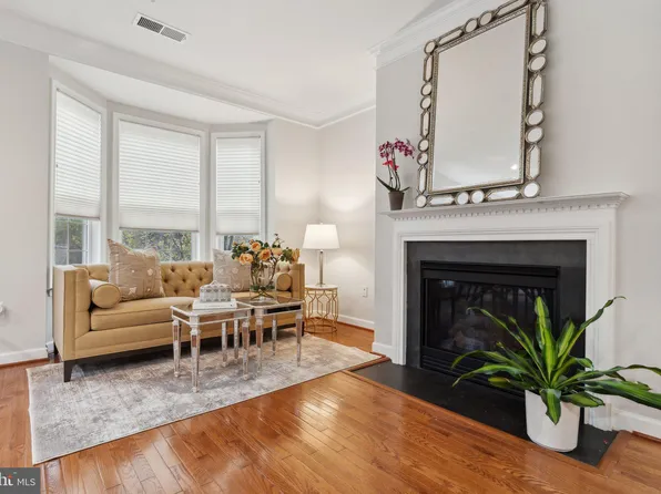 3553 Carriage Walk Ln #75H, Laurel, MD 20724