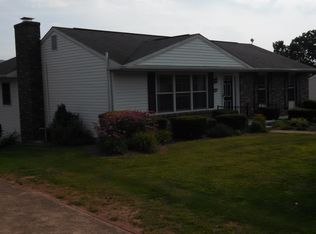 2512 N Hills Dr, Williamsport, PA 17701