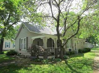 413 S 8th St, Clinton, MO 64735