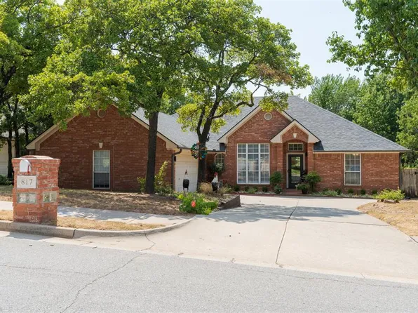 817 Fox Hill Dr, Edmond, OK 73034