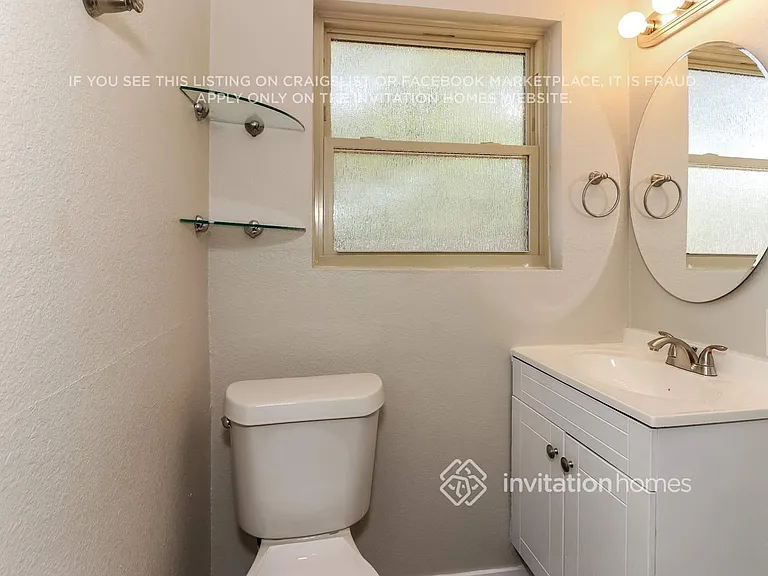 310 E Huitt Ln — Photo 12