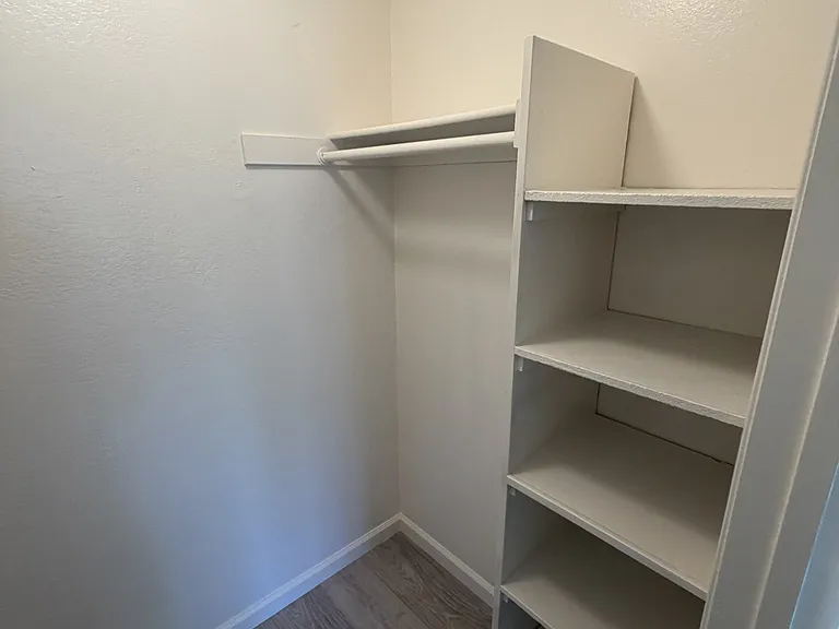 Sierra Vista Apartments — Photo 4