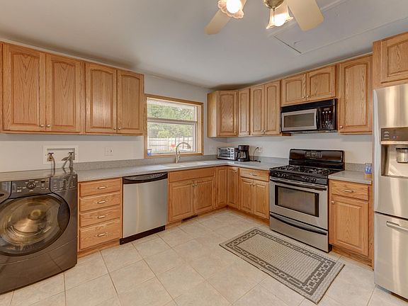 2nd image of 324 Dorsetshire Dr