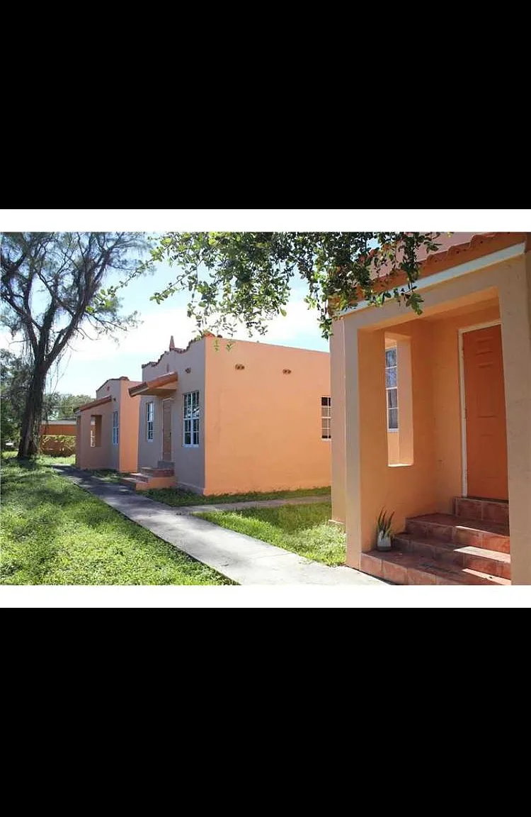 230 NW 64th St — Photo 2