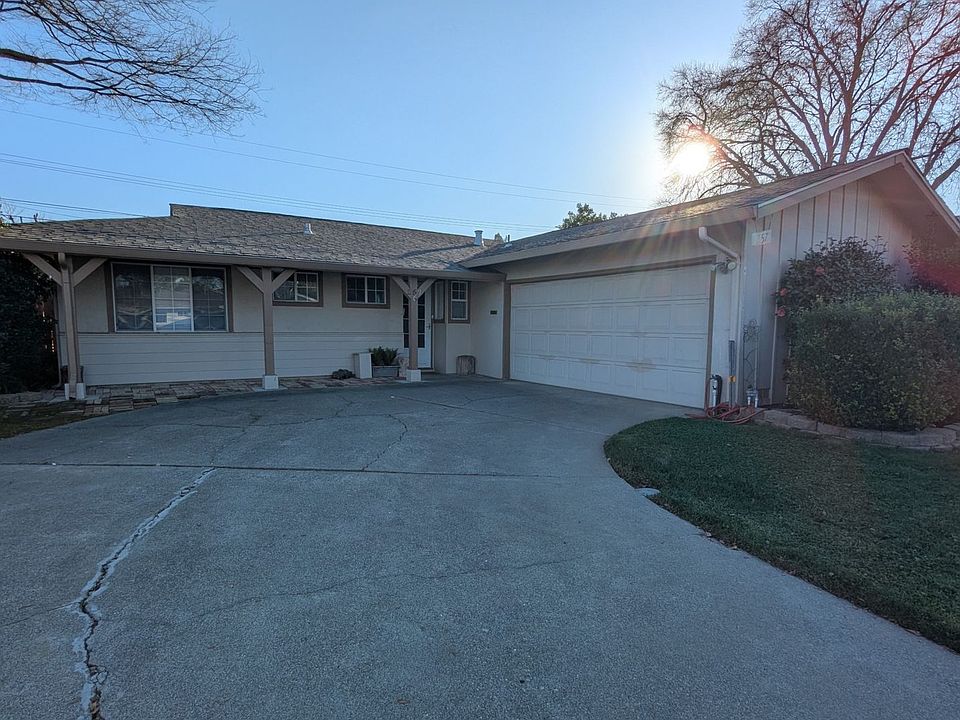 1st image of 257 Ironwood St