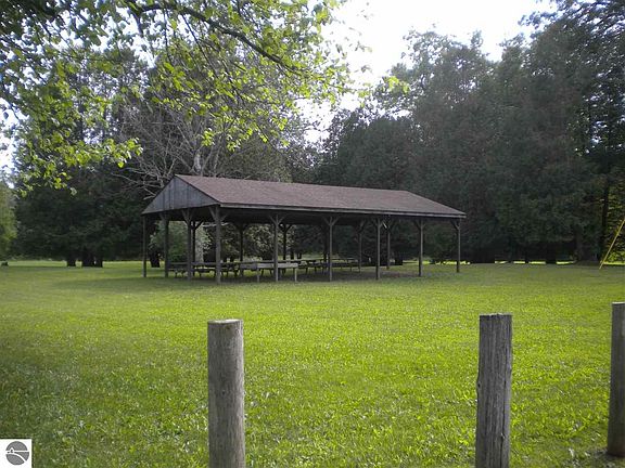 5th image of 428 N Pinnacle Ct Lot 46-47