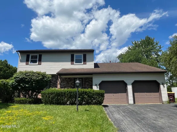2 Brookside Court, Colonie, NY 12110