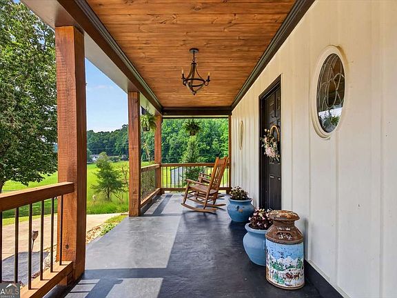 5th image of 34 Bodie Rd