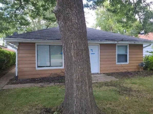 5955 North 79th STREET, Milwaukee, WI 53218
