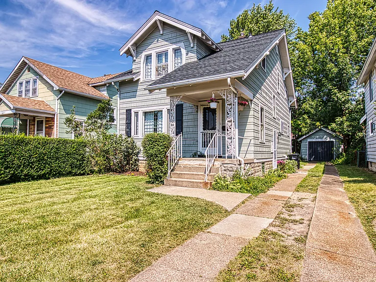 237 W Girard Blvd — Photo 18