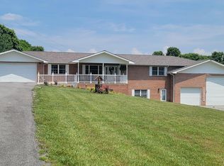976 Coleman Rd, Tazewell, TN 37879