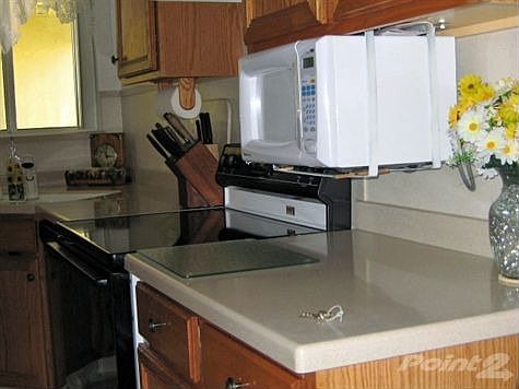 Kitchen Corian counters