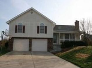1703 Flintrock St, Kearney, MO 64060