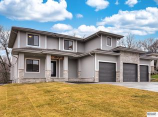 16909 Abigail St, Bennington, NE 68007