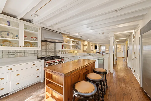 Sold by Corcoran | media 8