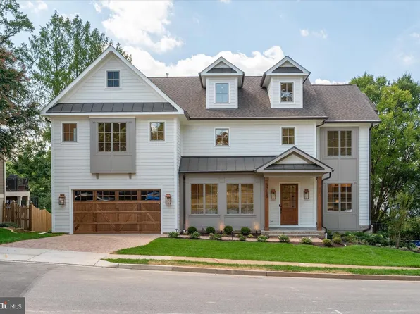 3718 N Woodrow St, Arlington, VA 22207