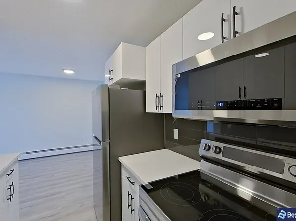 10837 117th St NW, Edmonton, AB