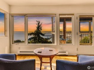 431 N State St APT 4, Bellingham, WA 98225