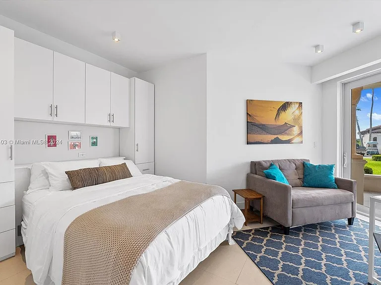 15713 Fisher Island Dr #15713 — Photo 24