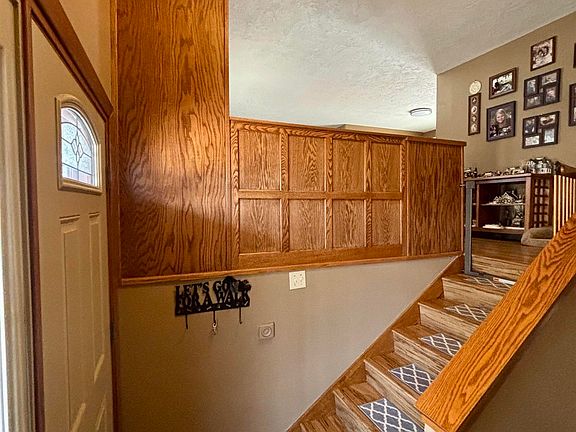 2nd image of 1031 Southdale Dr