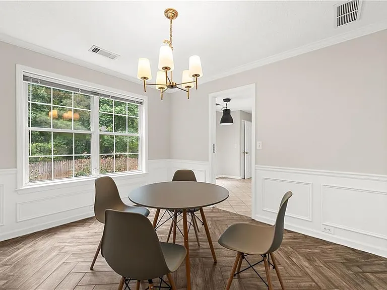 370 Manor Glen Dr — Photo 12