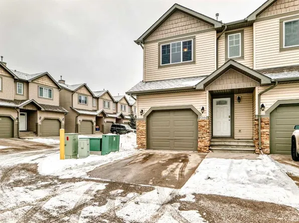 620 N Luxstone Lndg SW #207, Airdrie, AB T4B 0B6