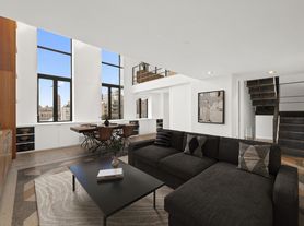 135 W 70th St, New York, NY