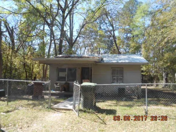1213 Daniel St, Waycross, GA 31501