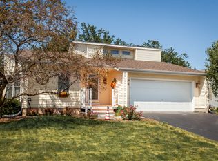 707 Cherry Tree Ln, Genoa, IL 60135